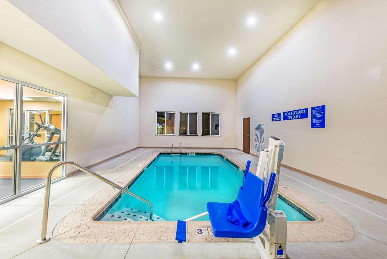 Days Inn & Suites By Wyndham El Dorado Esterno foto